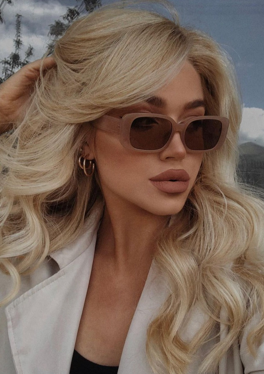 Neri - Solbrille med firkantet og rundt stel